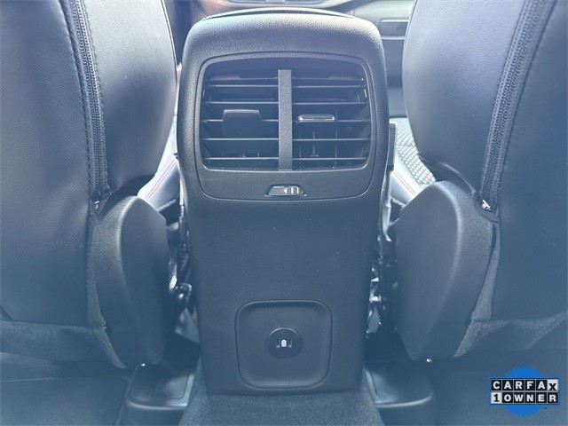 Ford Escape Vehicle Full-screen Gallery Image 25
