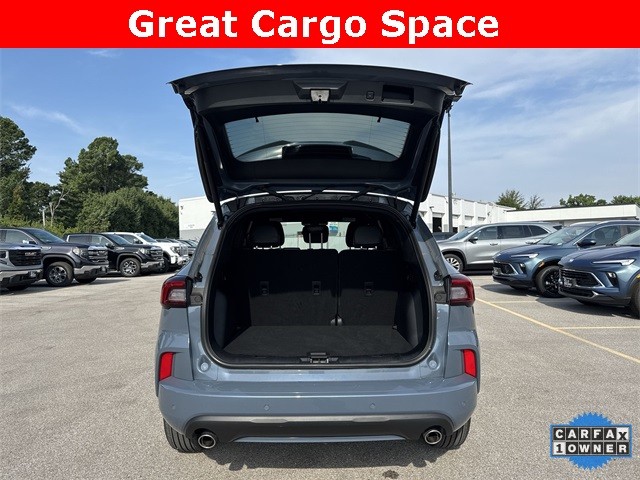 Ford Escape Vehicle Full-screen Gallery Image 29