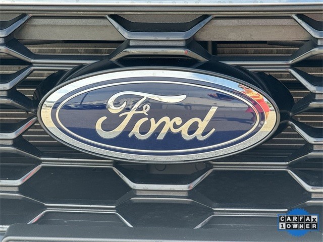 Ford Escape Vehicle Full-screen Gallery Image 34