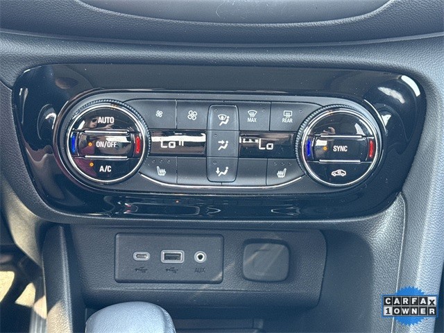 Buick Encore GX Vehicle Full-screen Gallery Image 21