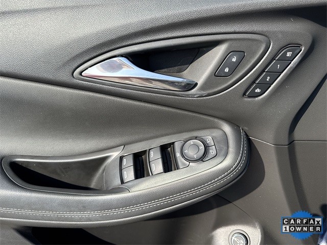 Buick Encore GX Vehicle Full-screen Gallery Image 26