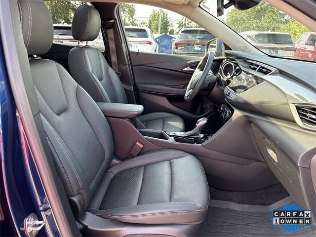 Buick Encore GX Vehicle Full-screen Gallery Image 30
