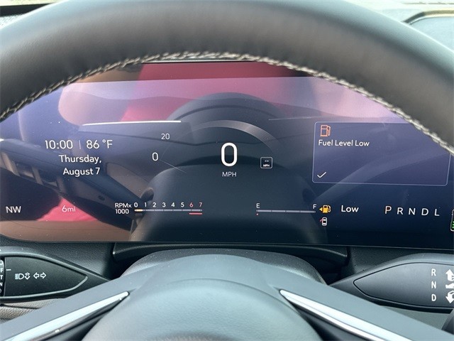 Buick Enclave Vehicle Full-screen Gallery Image 15
