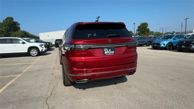 Buick Enclave Vehicle Full-screen Gallery Image 07