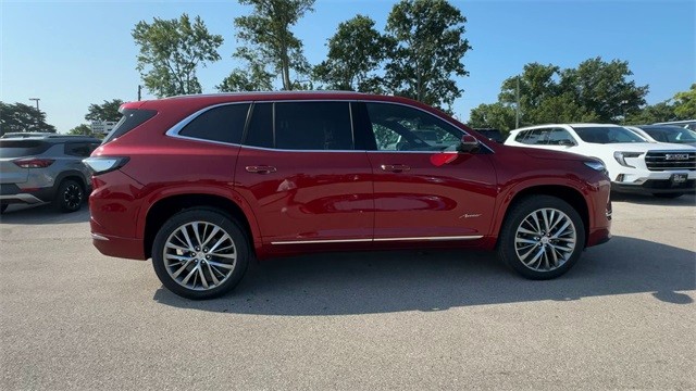 Buick Enclave Vehicle Full-screen Gallery Image 09