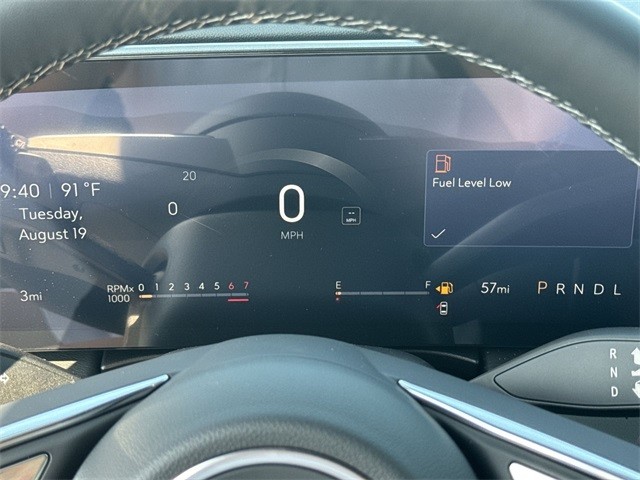 Buick Enclave Vehicle Full-screen Gallery Image 15