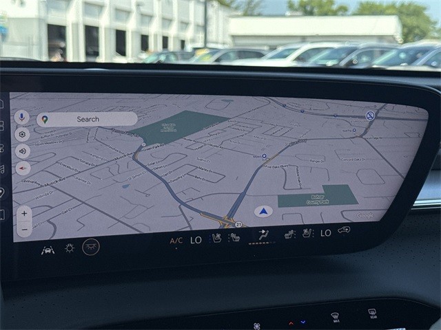 Buick Enclave Vehicle Full-screen Gallery Image 18