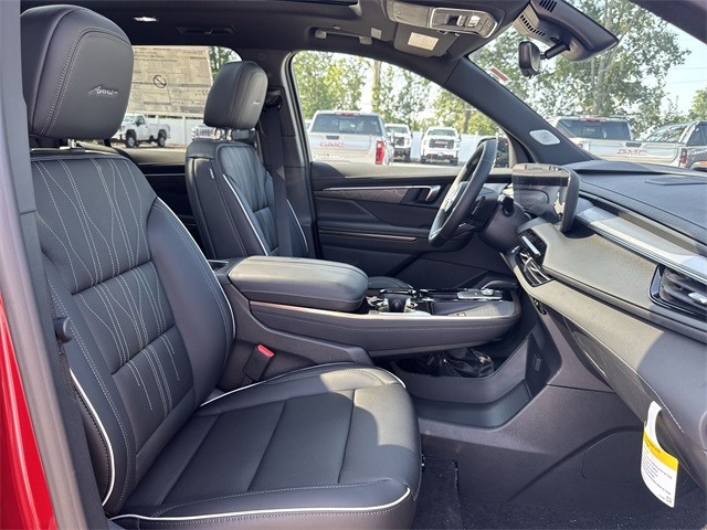 Buick Enclave Vehicle Full-screen Gallery Image 26
