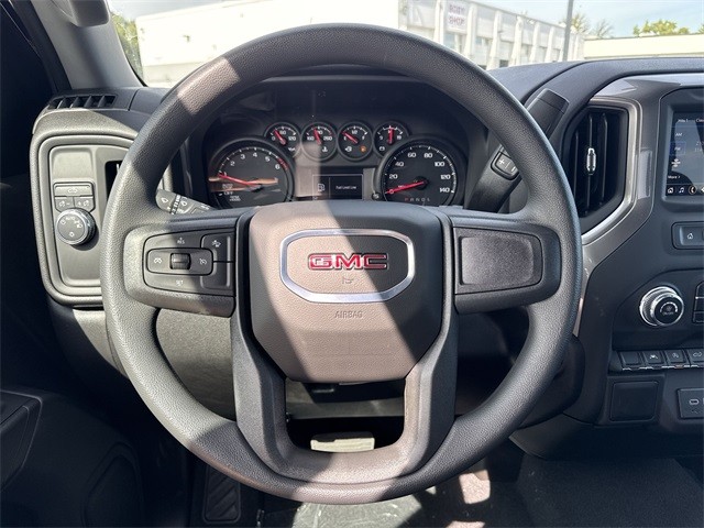 GMC Sierra 1500 Vehicle Full-screen Gallery Image 14