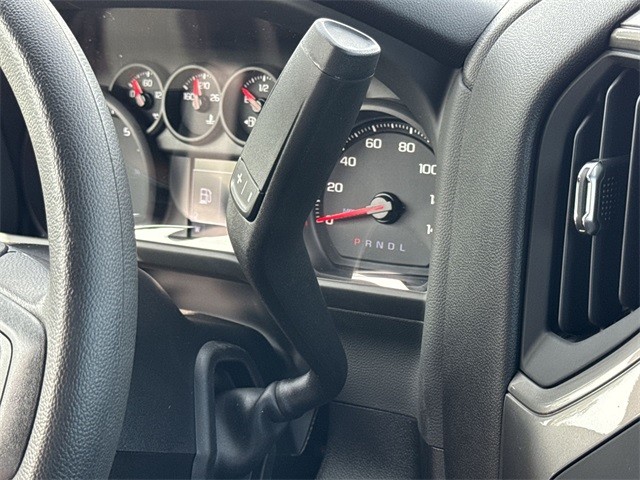 GMC Sierra 1500 Vehicle Full-screen Gallery Image 19