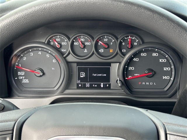 GMC Sierra 1500 Vehicle Full-screen Gallery Image 15