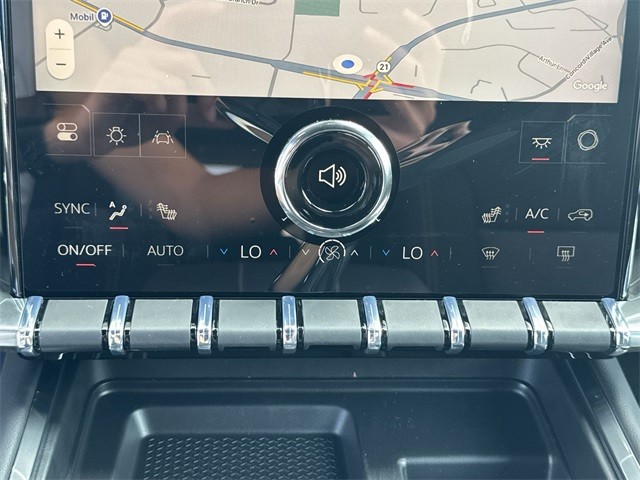 GMC Acadia Vehicle Full-screen Gallery Image 19