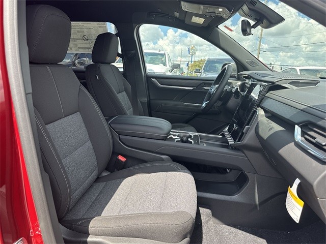 GMC Acadia Vehicle Full-screen Gallery Image 25