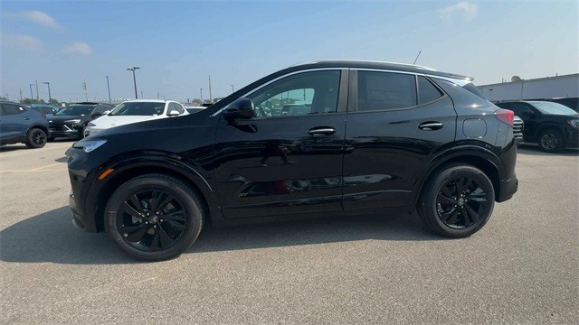 Buick Encore GX Vehicle Full-screen Gallery Image 05