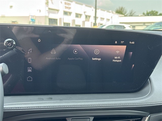 Buick Encore GX Vehicle Full-screen Gallery Image 16