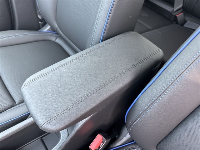 Buick Encore GX Vehicle Full-screen Gallery Image 21