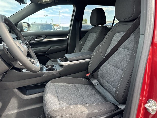 GMC Terrain Vehicle Full-screen Gallery Image 11