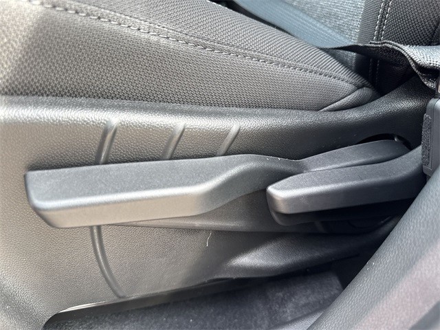 GMC Terrain Vehicle Full-screen Gallery Image 12