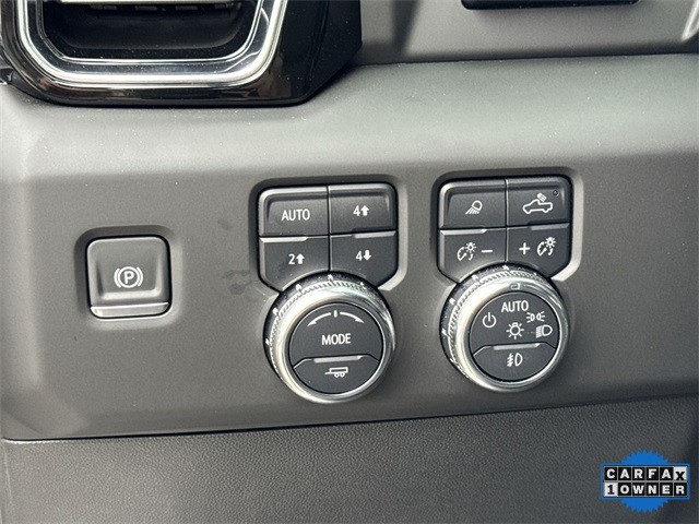 GMC Sierra 1500 Vehicle Full-screen Gallery Image 40