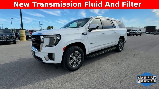 GMC Yukon XL Vehicle Full-screen Gallery Image 05