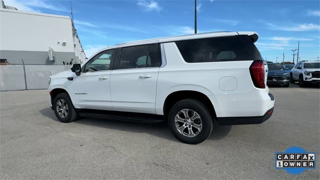 GMC Yukon XL Vehicle Full-screen Gallery Image 07
