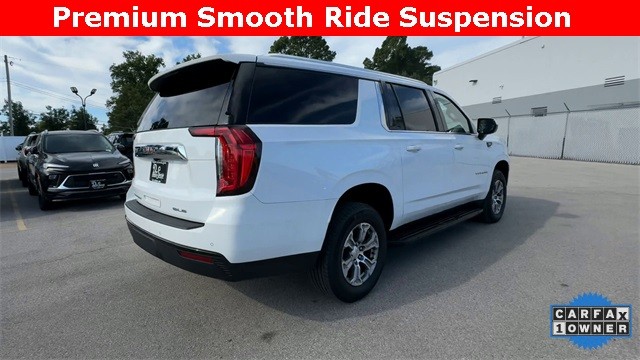 GMC Yukon XL Vehicle Full-screen Gallery Image 10