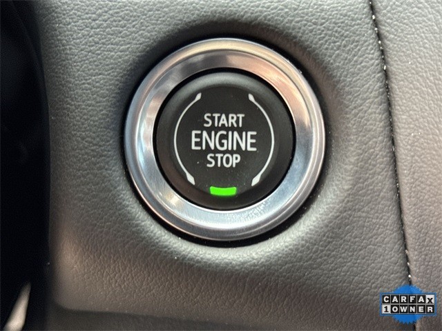 GMC Yukon XL Vehicle Full-screen Gallery Image 21