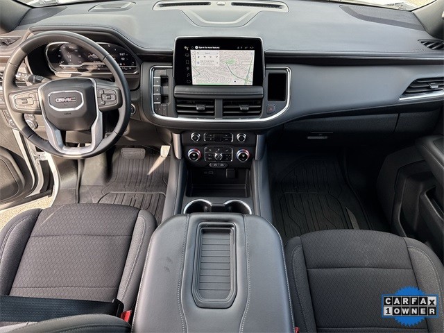 GMC Yukon XL Vehicle Full-screen Gallery Image 24