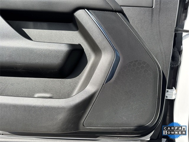 GMC Yukon XL Vehicle Full-screen Gallery Image 28