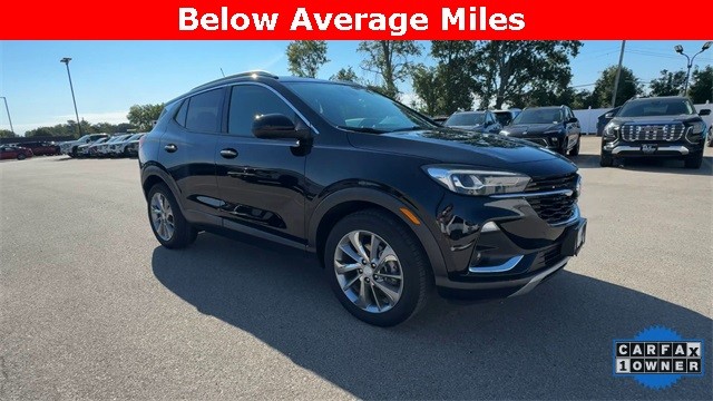 Buick Encore GX Vehicle Full-screen Gallery Image 02