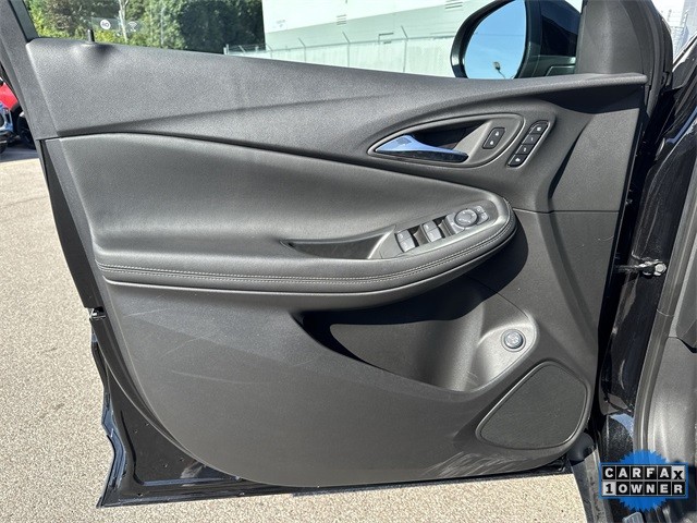 Buick Encore GX Vehicle Full-screen Gallery Image 25