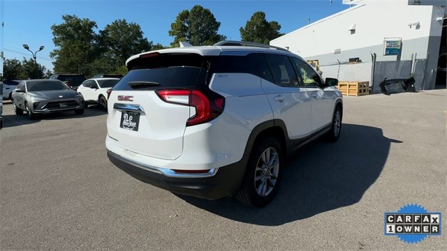 GMC Terrain Vehicle Full-screen Gallery Image 10