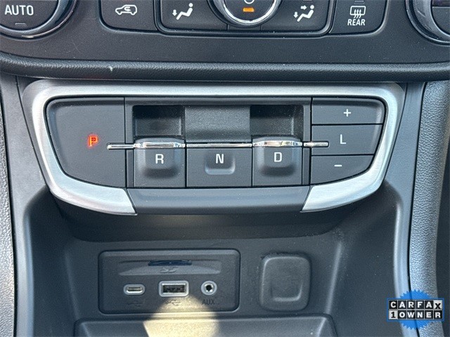 GMC Terrain Vehicle Full-screen Gallery Image 19