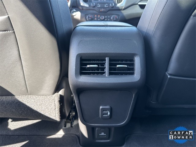 GMC Terrain Vehicle Full-screen Gallery Image 25