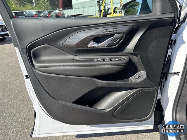GMC Terrain Vehicle Full-screen Gallery Image 26