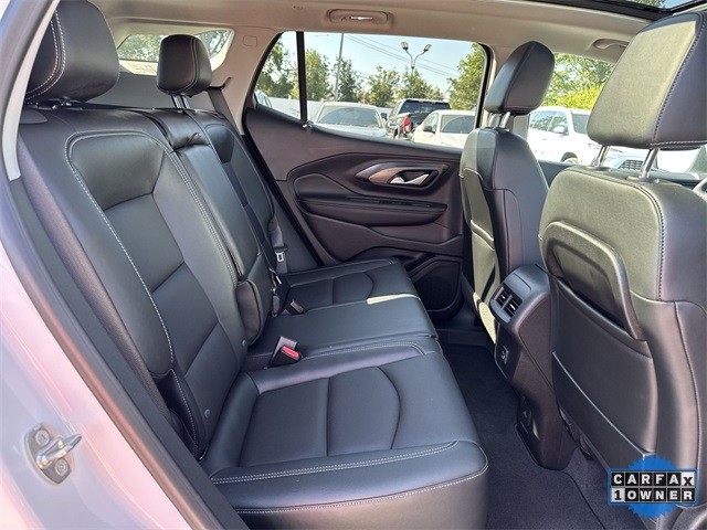 GMC Terrain Vehicle Full-screen Gallery Image 30
