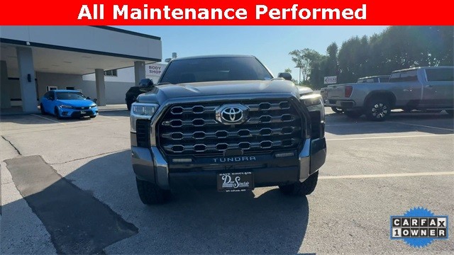 Toyota Tundra 4WD Vehicle Full-screen Gallery Image 03