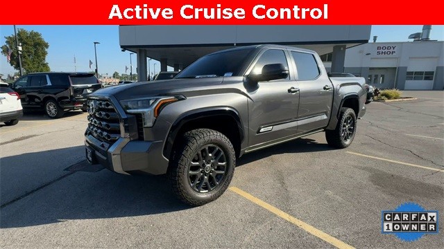 Toyota Tundra 4WD Vehicle Full-screen Gallery Image 05