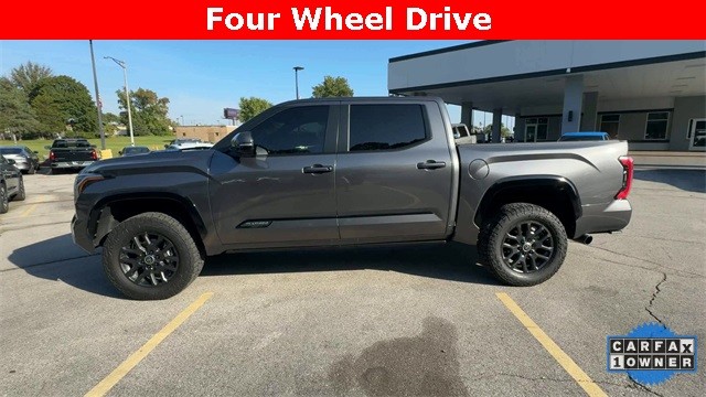 Toyota Tundra 4WD Vehicle Full-screen Gallery Image 06