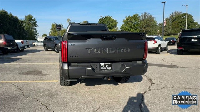 Toyota Tundra 4WD Vehicle Full-screen Gallery Image 09