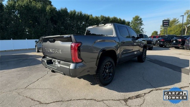 Toyota Tundra 4WD Vehicle Full-screen Gallery Image 10