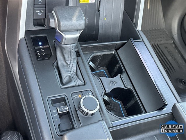 Toyota Tundra 4WD Vehicle Full-screen Gallery Image 19