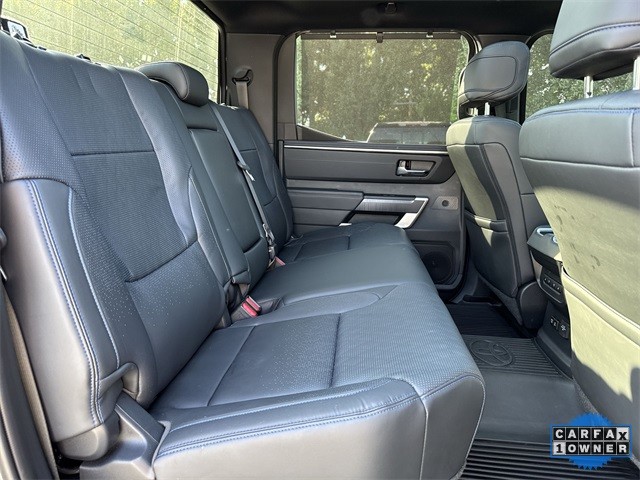 Toyota Tundra 4WD Vehicle Full-screen Gallery Image 30