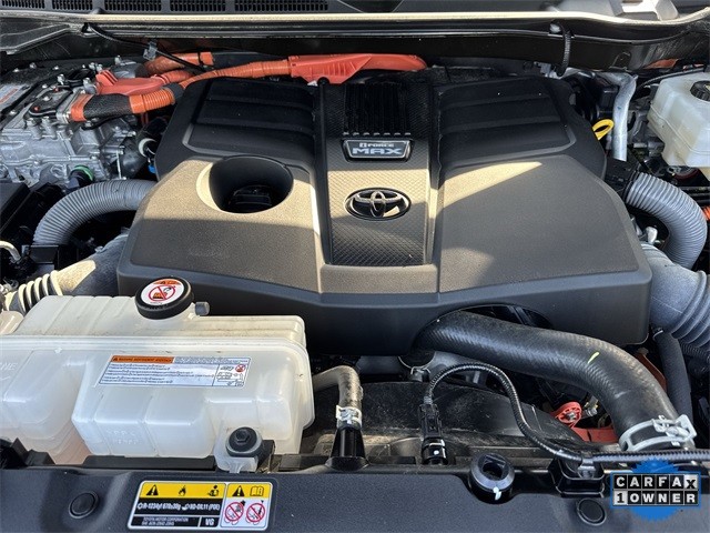 Toyota Tundra 4WD Vehicle Full-screen Gallery Image 33