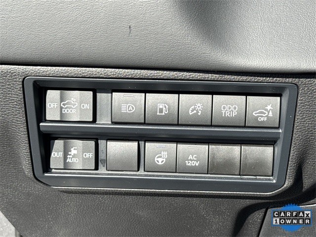 Toyota Tundra 4WD Vehicle Full-screen Gallery Image 38