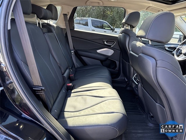 Acura RDX Vehicle Full-screen Gallery Image 31