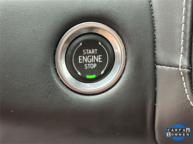 GMC Yukon Vehicle Full-screen Gallery Image 21