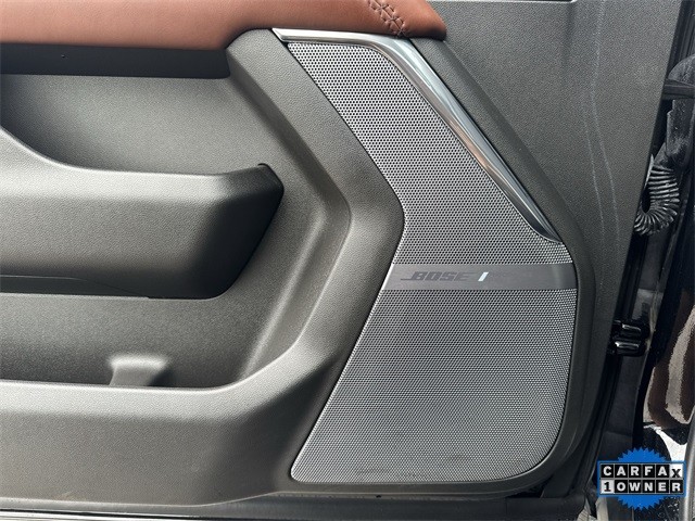 GMC Yukon Vehicle Full-screen Gallery Image 29