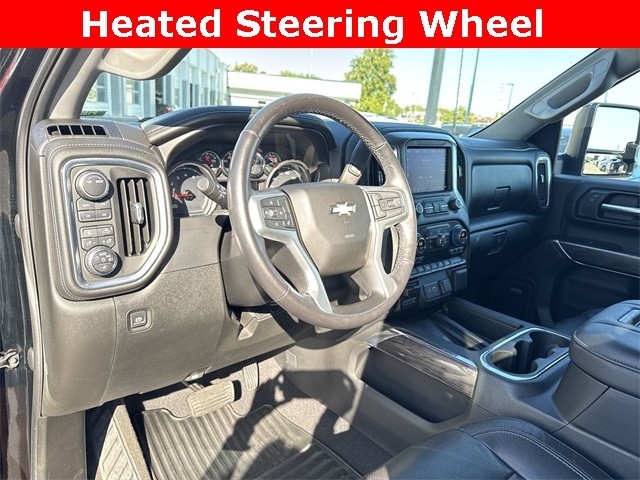 Chevrolet Silverado 2500HD Vehicle Full-screen Gallery Image 13