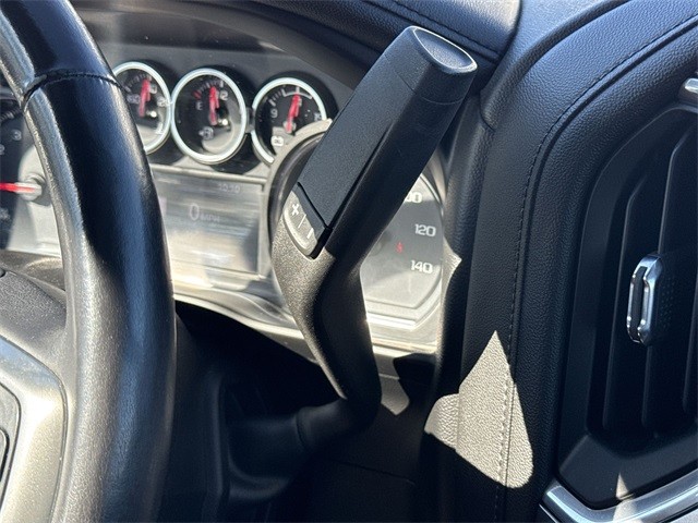Chevrolet Silverado 2500HD Vehicle Full-screen Gallery Image 20